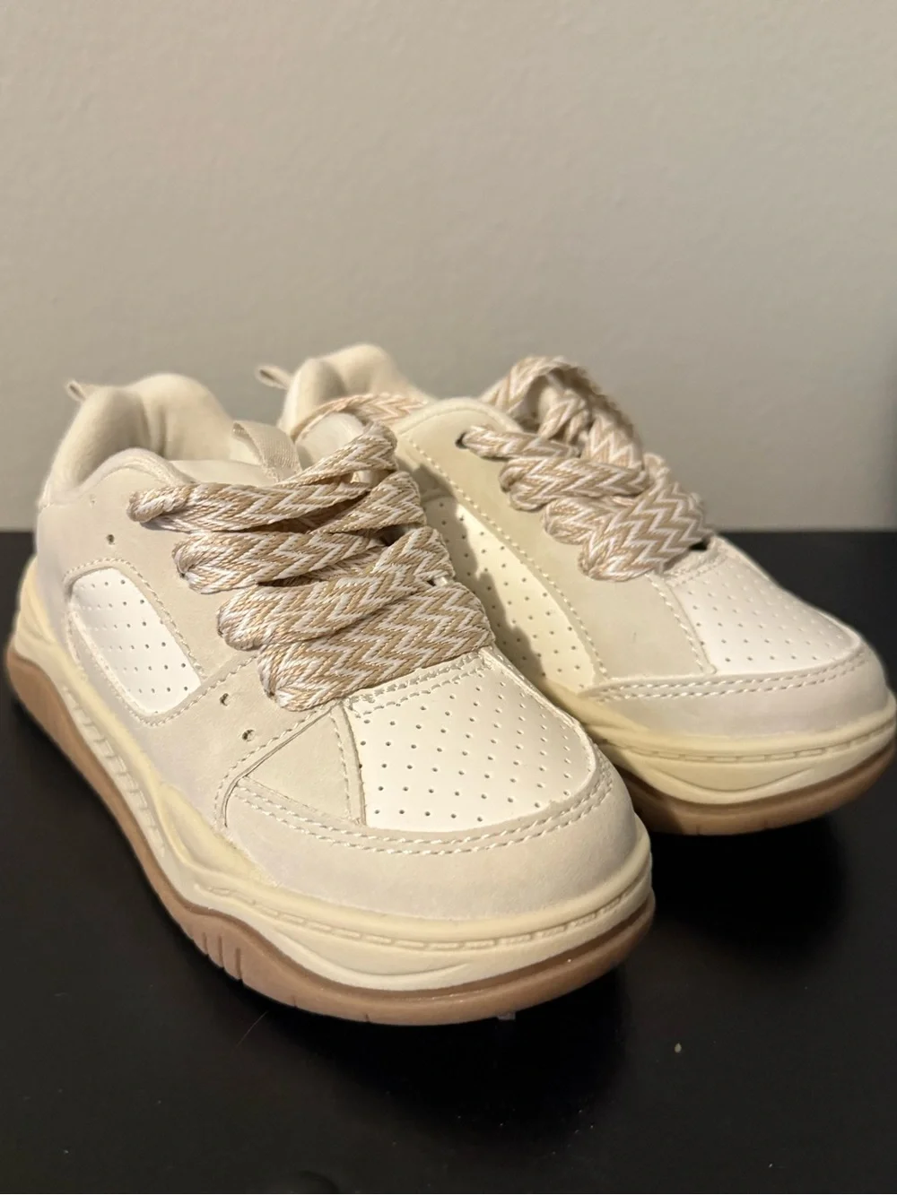 OshKosh B'gosh Cream/Tan Kids Sneakers with Patterned Laces